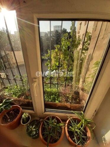 Sale, old building, 2 room, 32 m², Elmlar Akademiyası m.