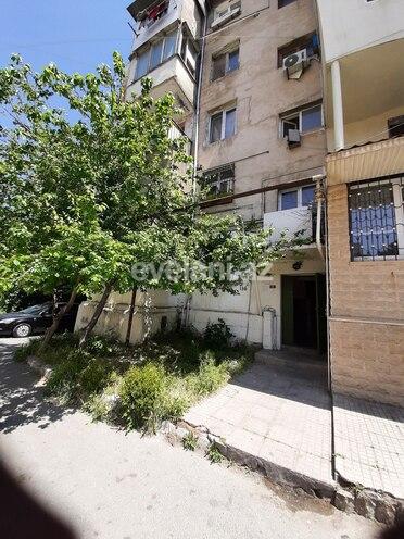 Sale, old building, 2 room, 32 m², Elmlar Akademiyası m.