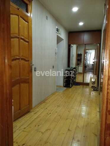 Satılır, köhnə tikili, 3 otaqlı, 67 m², 8 Noyabr m.