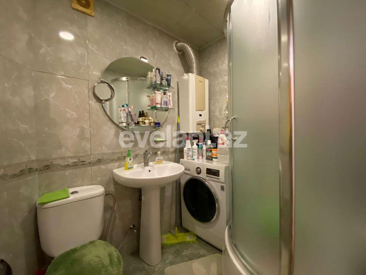 Sale, old building, 2 room, 60 m², Sabail r.