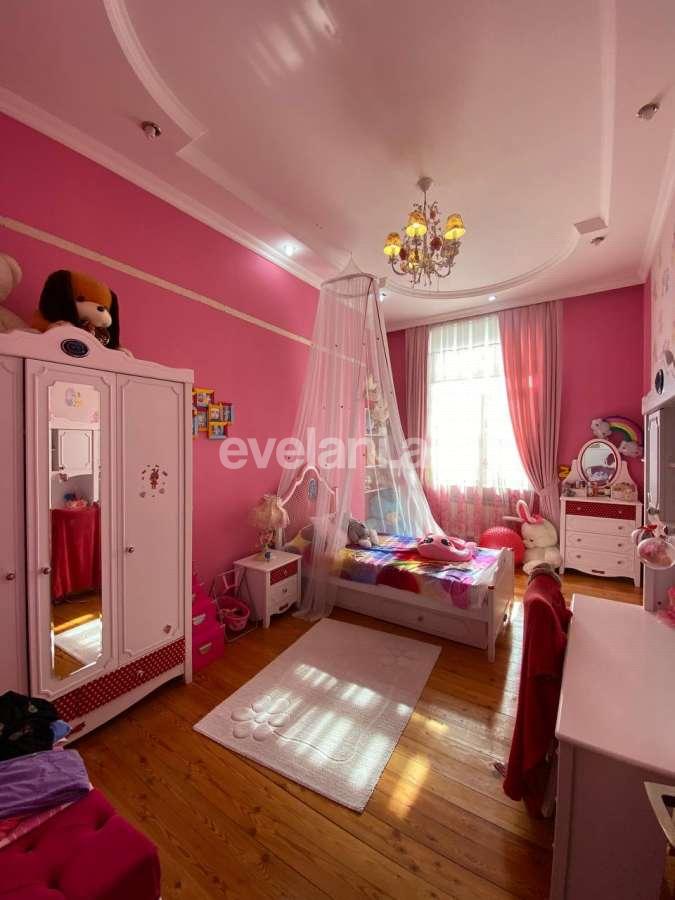 Продаётся, новостройка, 4-комнаты, 200 m², Азадлыг проспекти m.