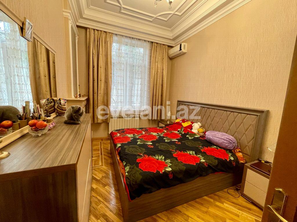 Продаётся, дом / дача, 4-комнаты, 130 m², Ази Асланов m.