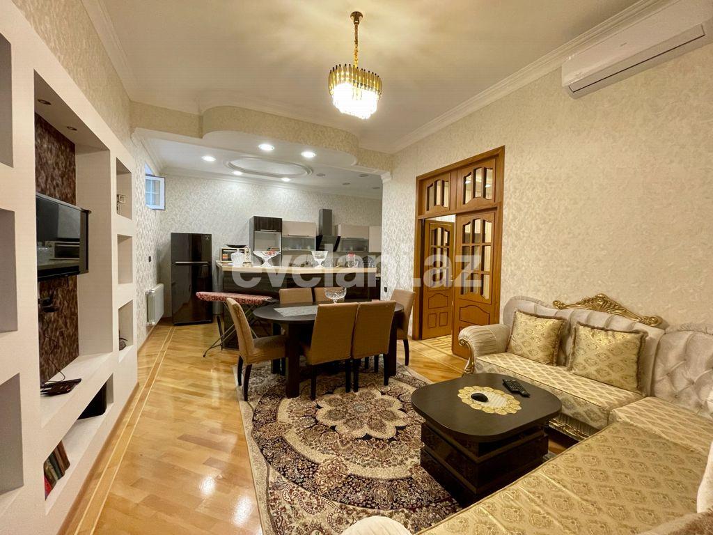 Продаётся, дом / дача, 4-комнаты, 130 m², Ази Асланов m.