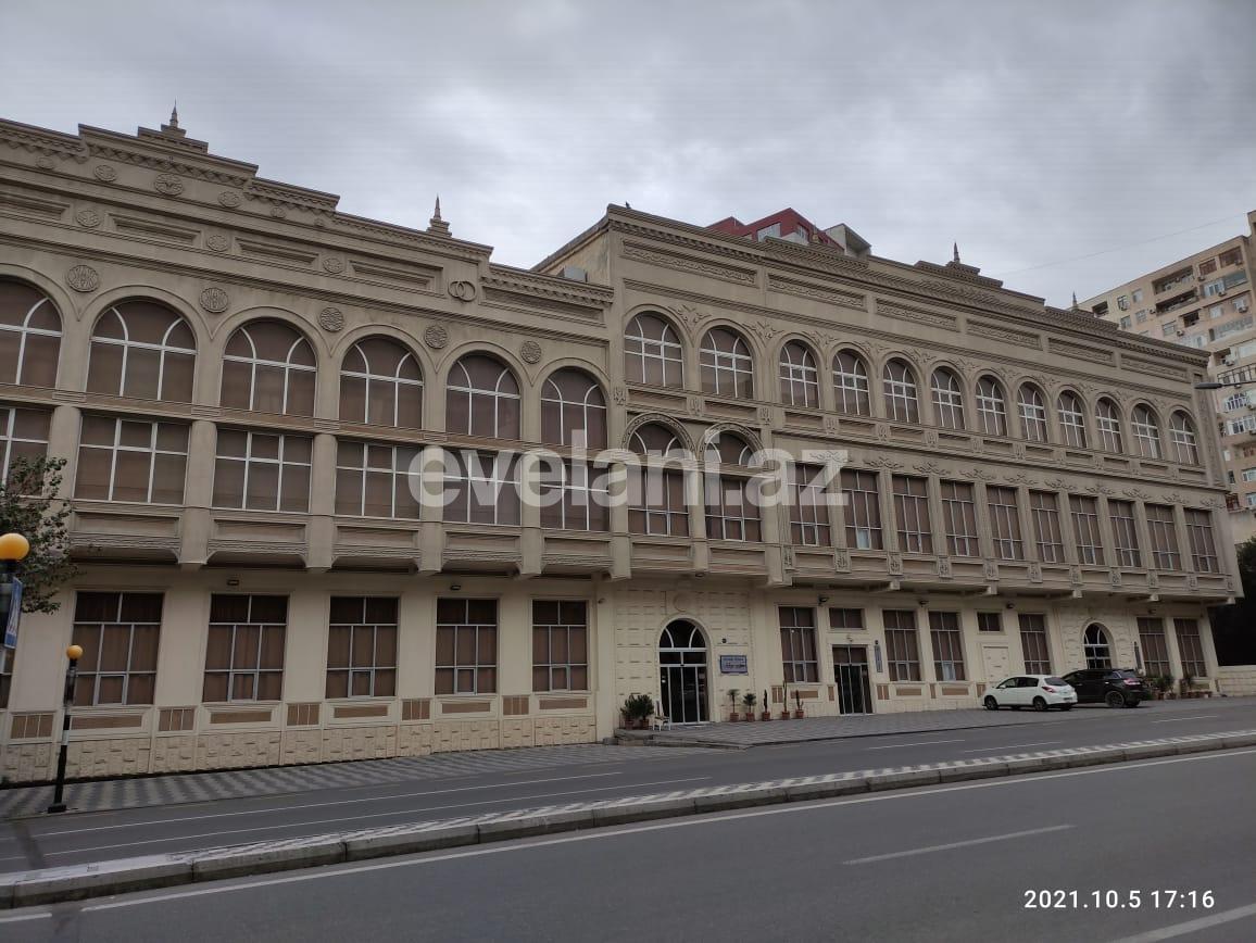 Satılır, yeni tikili, 2 otaqlı, 102 m², 9-cu mikrorayon q.