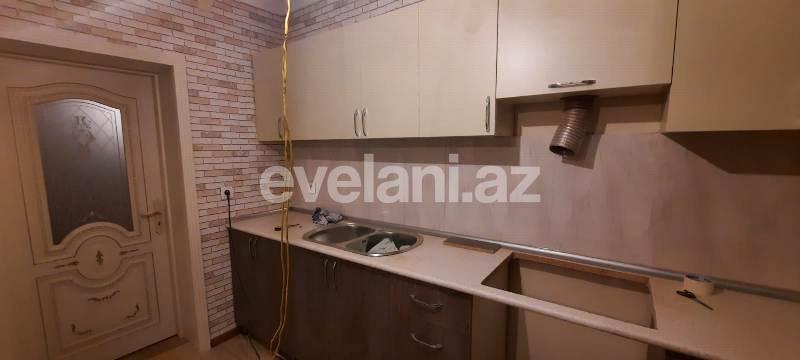 Sale, old building, 4 room, 140 m², Sahil m.