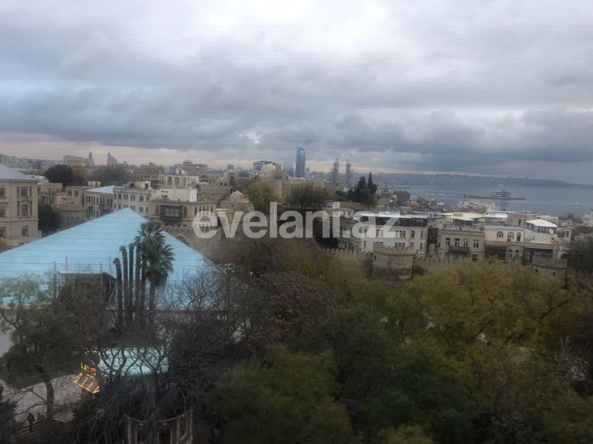 Satılır, ofis, 7 otaqlı, 300 m², İçəri Şəhər m.