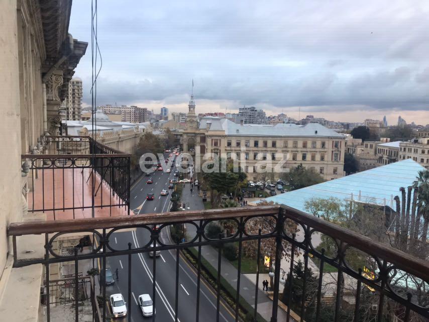 Satılır, ofis, 7 otaqlı, 300 m², İçəri Şəhər m.