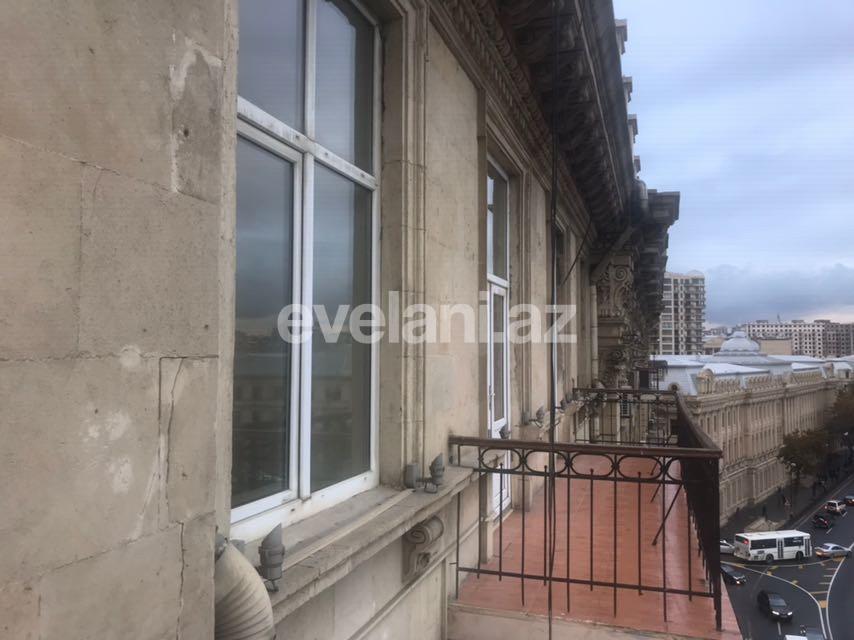 Satılır, ofis, 7 otaqlı, 300 m², İçəri Şəhər m.