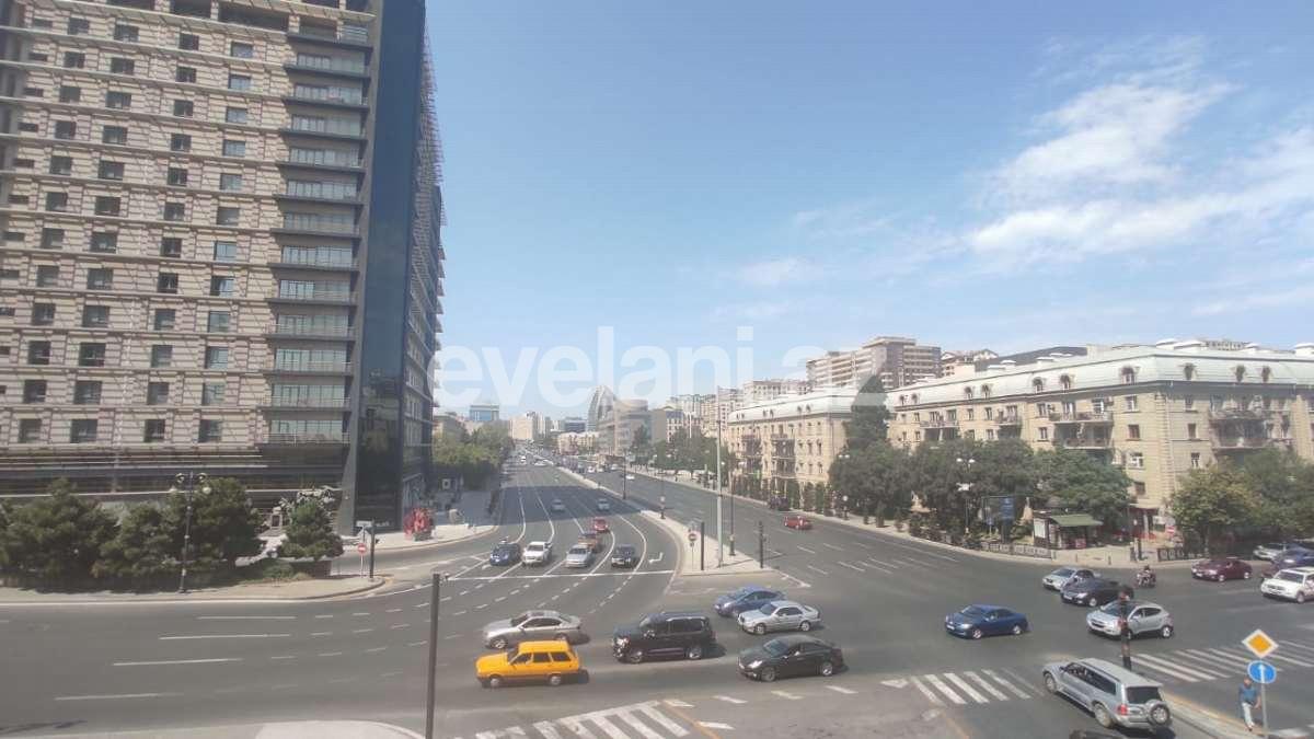 Satılır, yeni tikili, 4 otaqlı, 250 m², 28 may m.