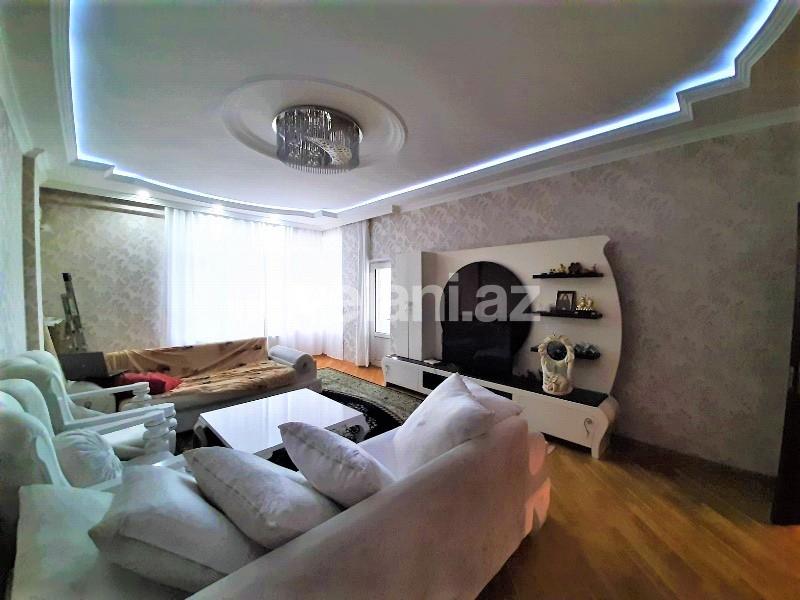 Satılır, yeni tikili, 3 otaqlı, 137 m², İnşaatçılar m.