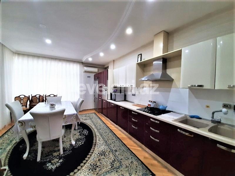 Satılır, yeni tikili, 3 otaqlı, 137 m², İnşaatçılar m.