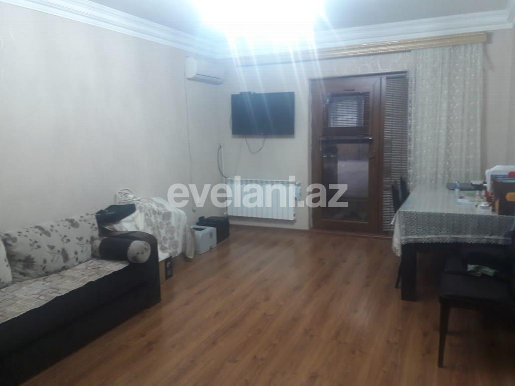 Satılır, köhnə tikili, 2 otaqlı, 70 m², Bakı, Binəqədi r, M. Rəsulzadə q, Azadlıq prospekti m.