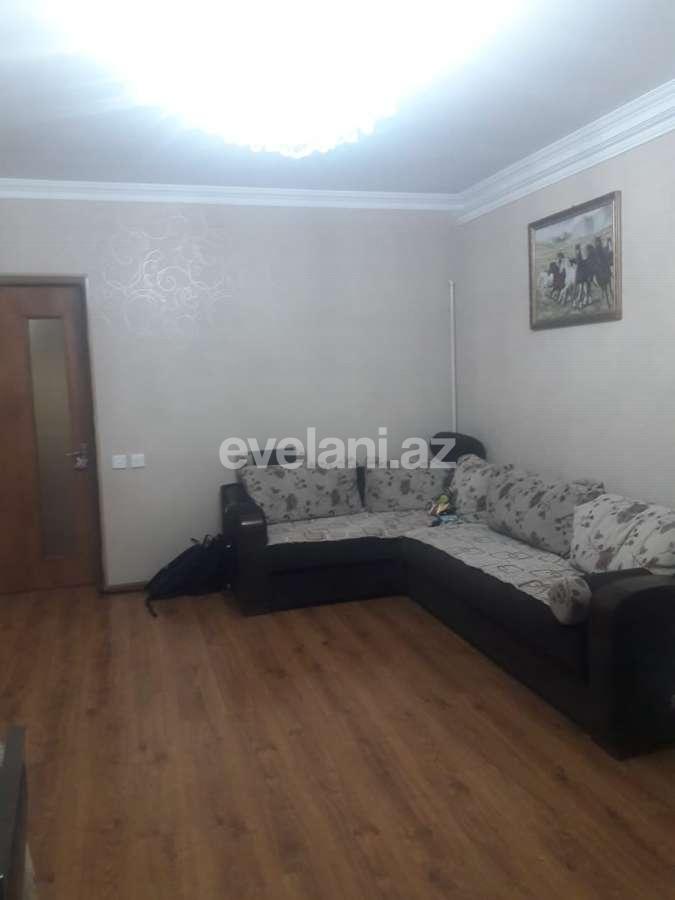 Satılır, köhnə tikili, 2 otaqlı, 70 m², Bakı, Binəqədi r, M. Rəsulzadə q, Azadlıq prospekti m.