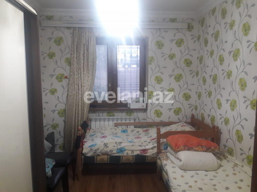 Satılır, köhnə tikili, 2 otaqlı, 70 m², Bakı, Binəqədi r, M. Rəsulzadə q, Azadlıq prospekti m.