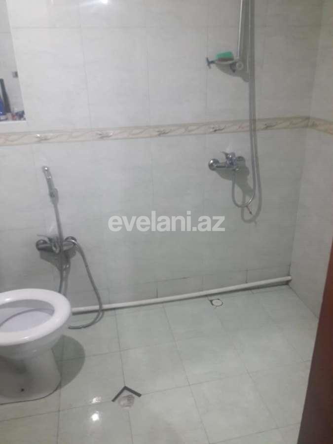 Satılır, köhnə tikili, 2 otaqlı, 70 m², Bakı, Binəqədi r, M. Rəsulzadə q, Azadlıq prospekti m.