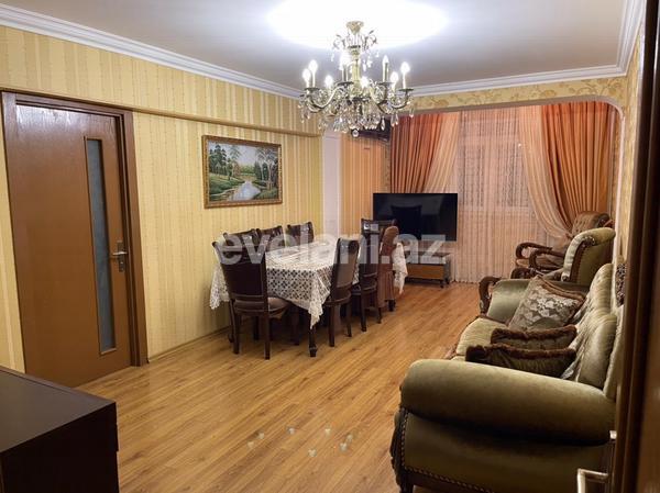 Sale, old building, 3 room, 80 m², Inshaatchilar m.