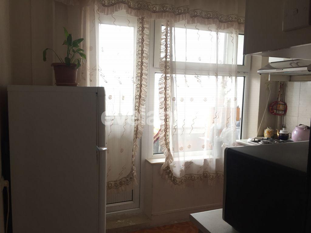 Satılır, köhnə tikili, 1 otaqlı, 30 m², İnşaatçılar m.