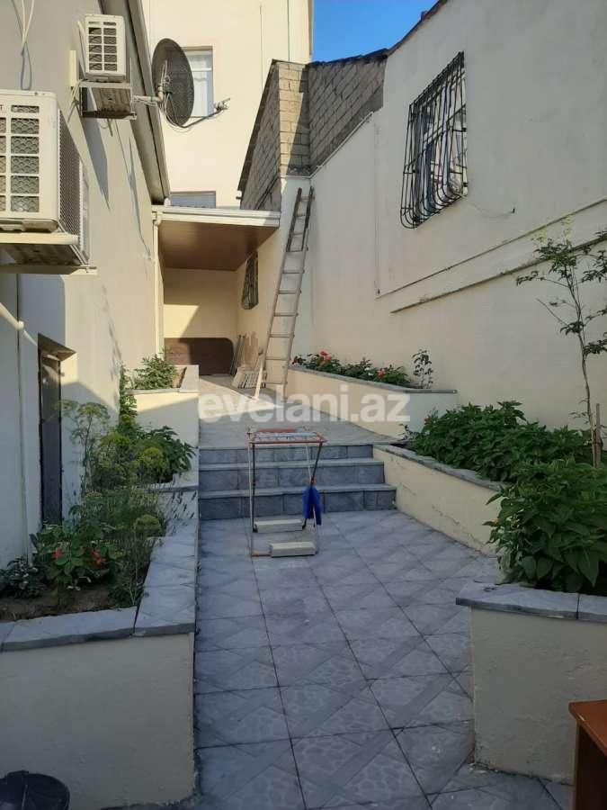 Продаётся, дом / дача, 7-комнаты, 220 m², М. Расулзаде p.