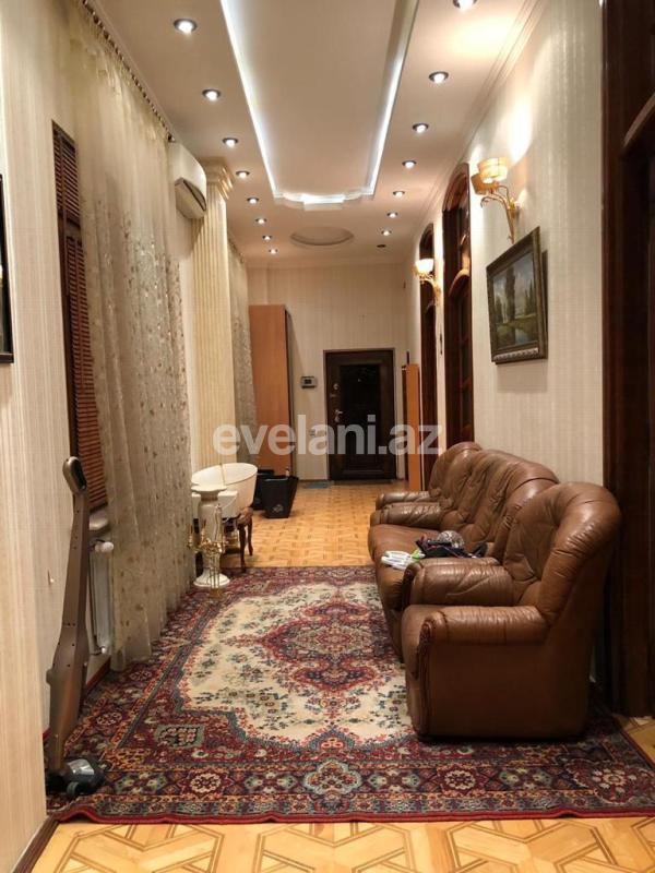 Kirayə verilir, köhnə tikili, 3 otaqlı, 185 m², Sahil m.