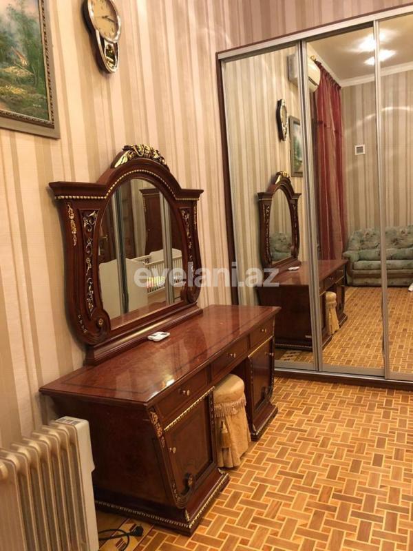 Kirayə verilir, köhnə tikili, 3 otaqlı, 185 m², Sahil m.