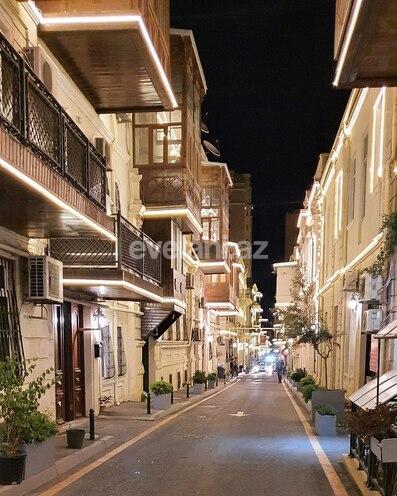 Satılır, köhnə tikili, 3 otaqlı, 125 m², İçəri Şəhər m.