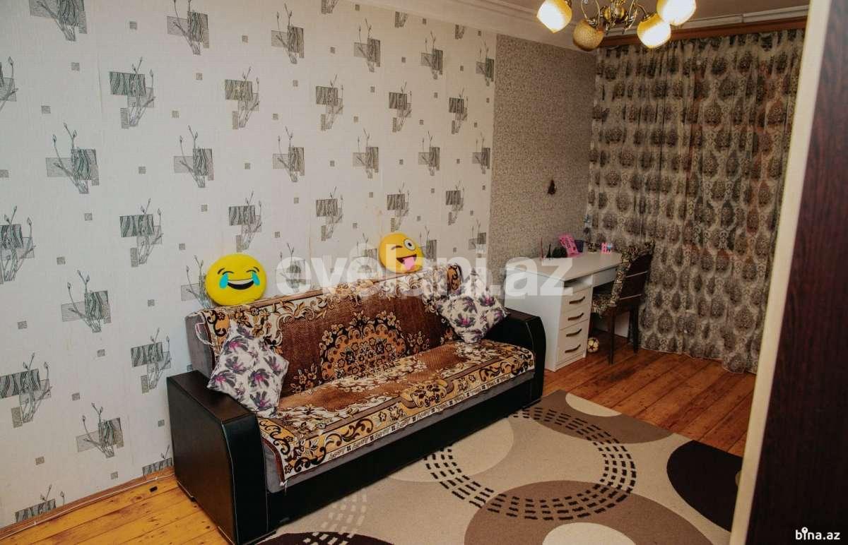 Satılır, köhnə tikili, 3 otaqlı, 55 m², Azadlıq prospekti m.