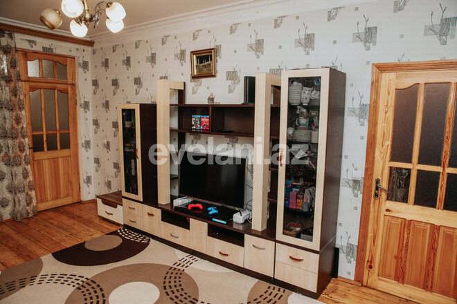 Satılır, köhnə tikili, 3 otaqlı, 55 m², Azadlıq prospekti m.