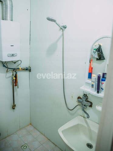 Satılır, köhnə tikili, 3 otaqlı, 55 m², Azadlıq prospekti m.