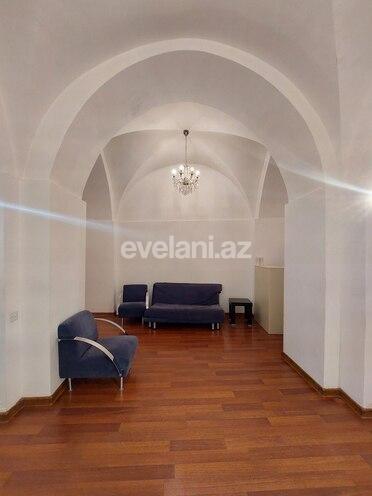 Kirayə verilir, obyekt, 130 m², İçəri Şəhər m.