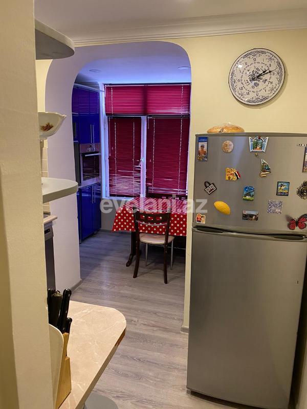 Sale, old building, 3 room, 90 m², Yasamal r.