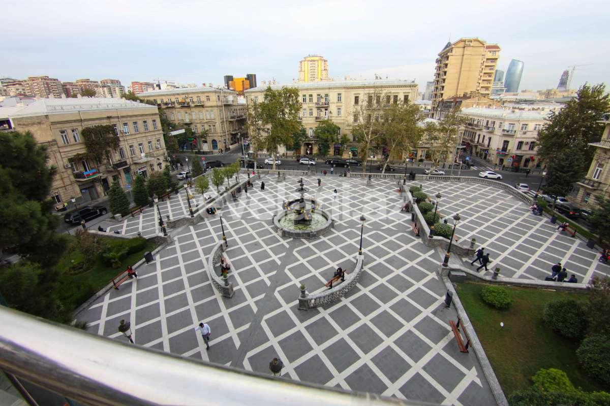 Rent, office, 7 room, 190 m², 28 may m.