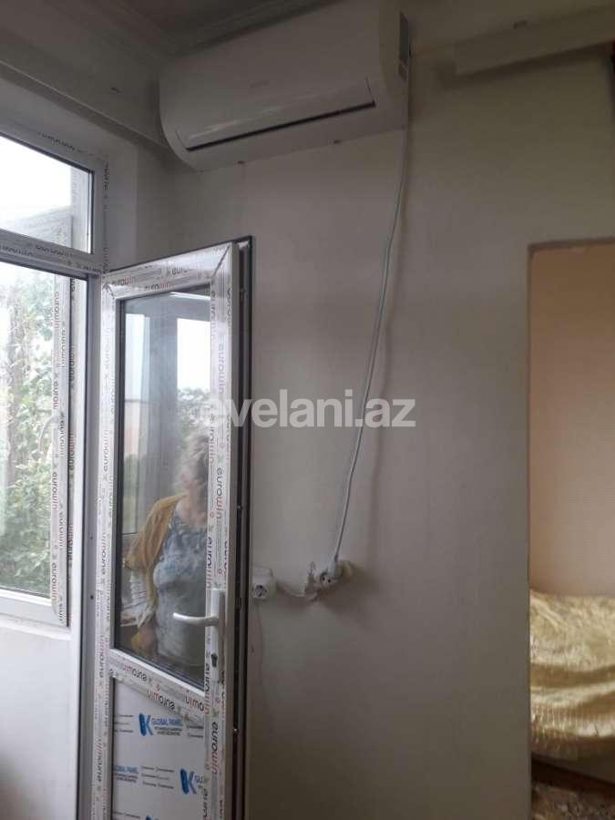 Satılır, köhnə tikili, 2 otaqlı, 35 m², Bakı, Nəsimi r, 3-cü mikrorayon q, Memar Əcəmi m.