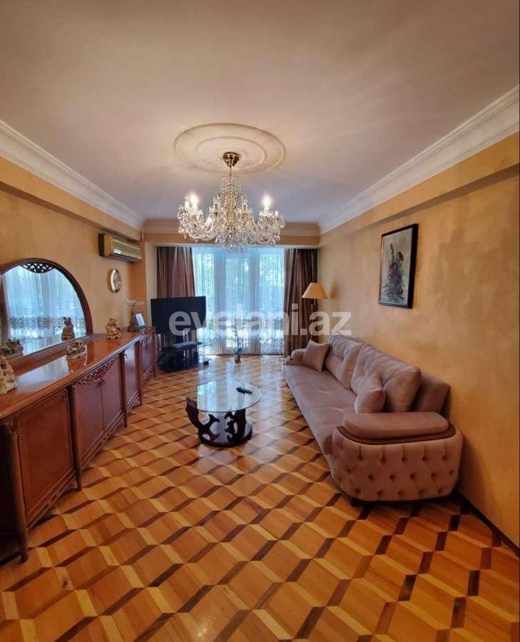 Satılır, köhnə tikili, 3 otaqlı, 127 m², 28 may m.