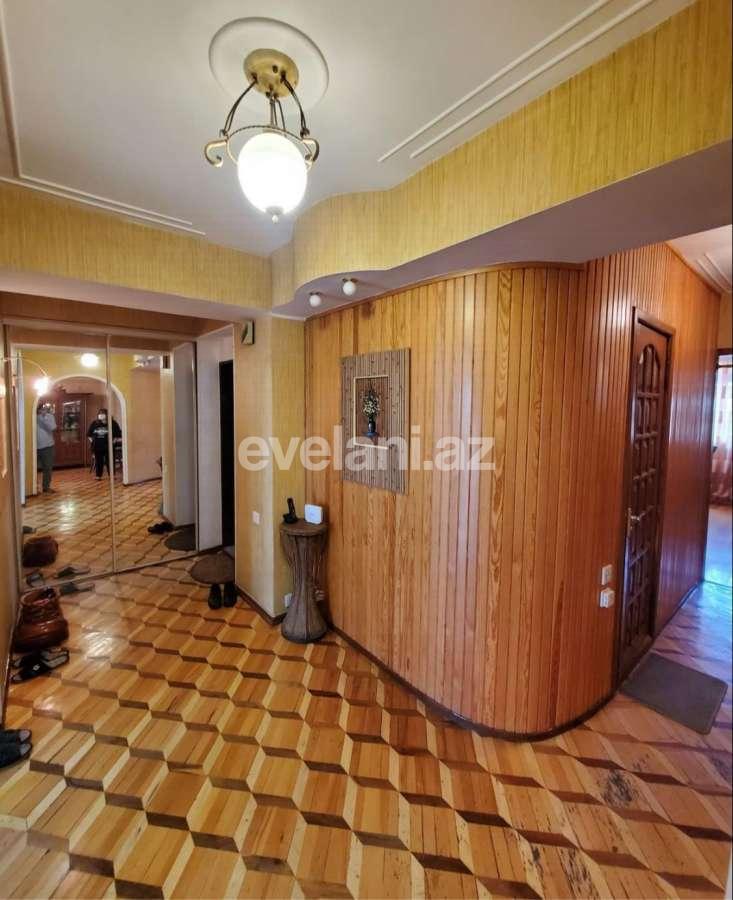 Satılır, köhnə tikili, 3 otaqlı, 127 m², 28 may m.