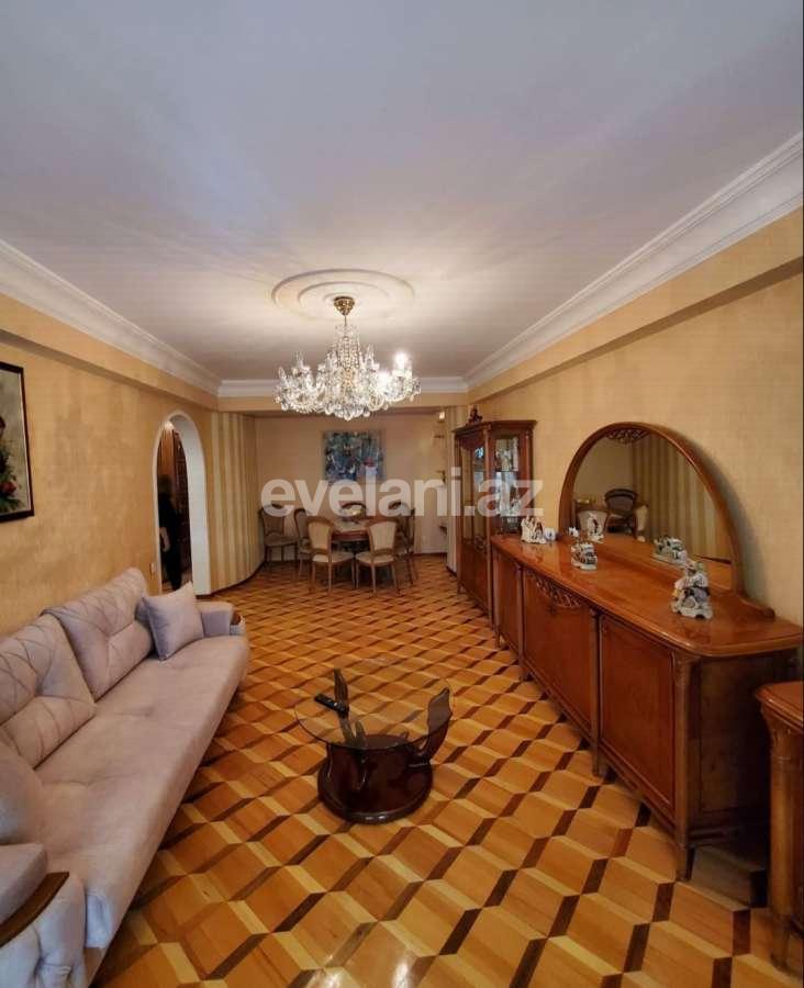 Satılır, köhnə tikili, 3 otaqlı, 127 m², 28 may m.