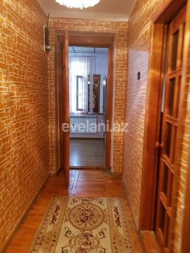 Rent, old building, 3 room, 100 m², 28 may m.