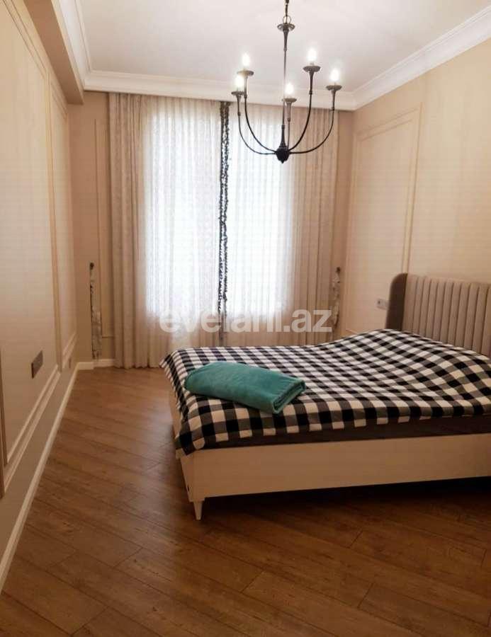 Satılır, yeni tikili, 3 otaqlı, 130 m², Elmlər Akademiyası m.