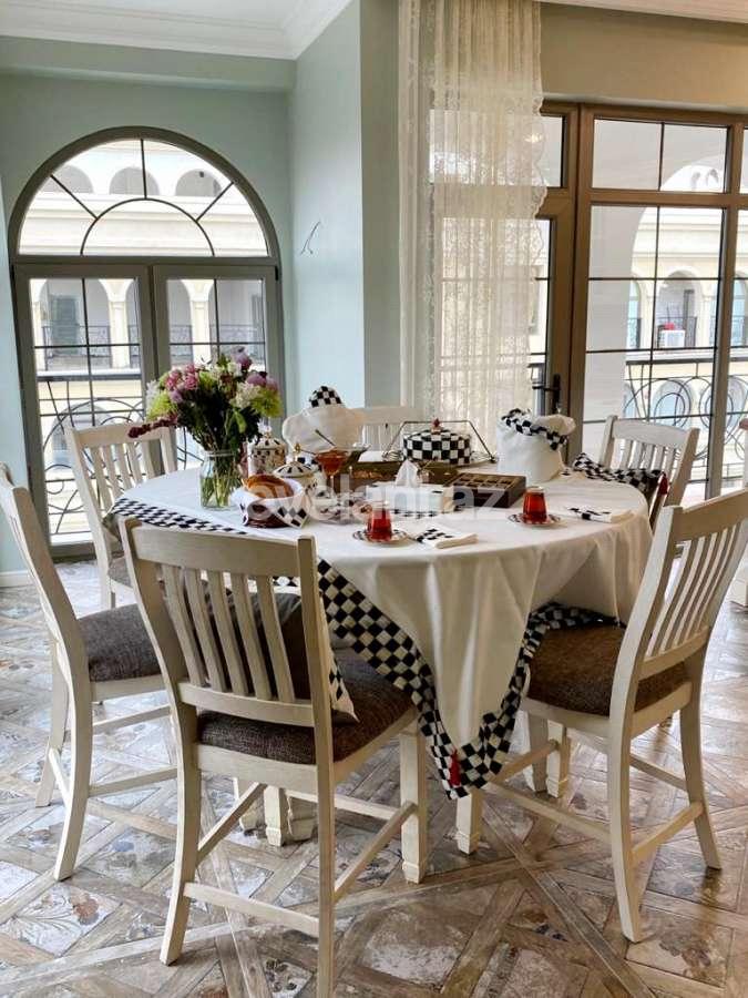 Satılır, yeni tikili, 3 otaqlı, 130 m², Elmlər Akademiyası m.