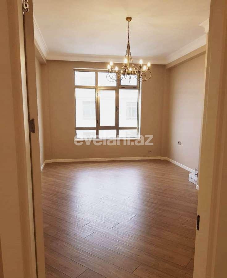 Satılır, yeni tikili, 3 otaqlı, 130 m², Elmlər Akademiyası m.