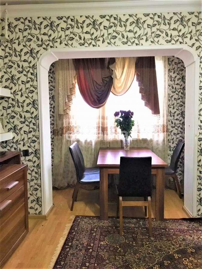 Satılır, köhnə tikili, 2 otaqlı, 50 m², Nəsimi m.