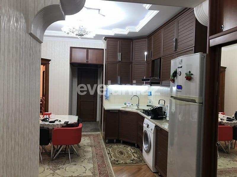 Satılır, yeni tikili, 3 otaqlı, 110 m², İnşaatçılar m.