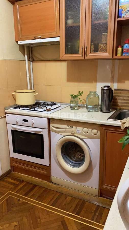 Satılır, köhnə tikili, 4 otaqlı, 100 m², İnşaatçılar m.