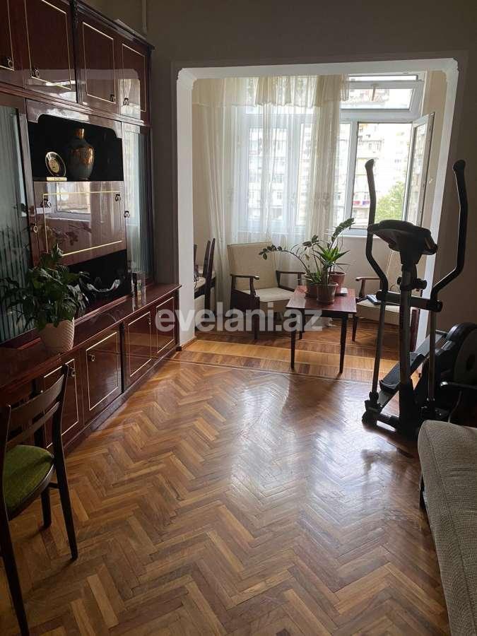 Satılır, köhnə tikili, 4 otaqlı, 100 m², İnşaatçılar m.