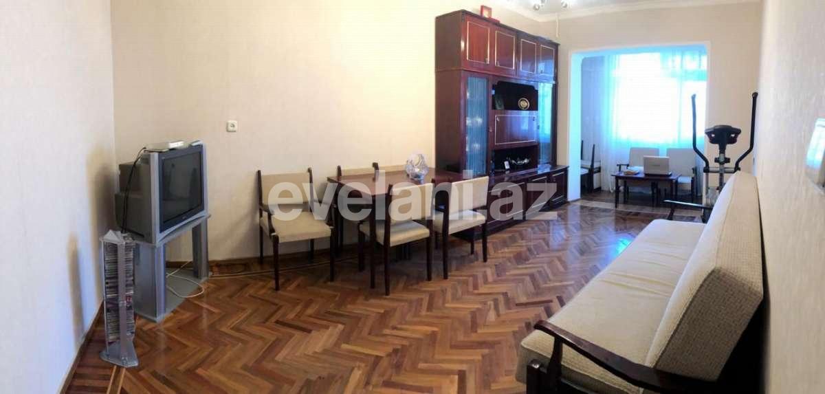 Satılır, köhnə tikili, 4 otaqlı, 100 m², İnşaatçılar m.