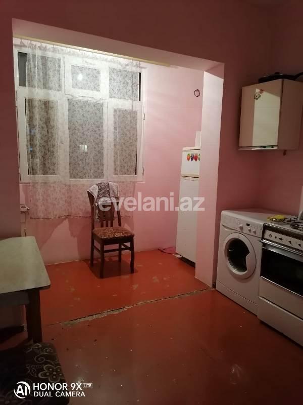 Satılır, köhnə tikili, 3 otaqlı, 75 m², İnşaatçılar m.