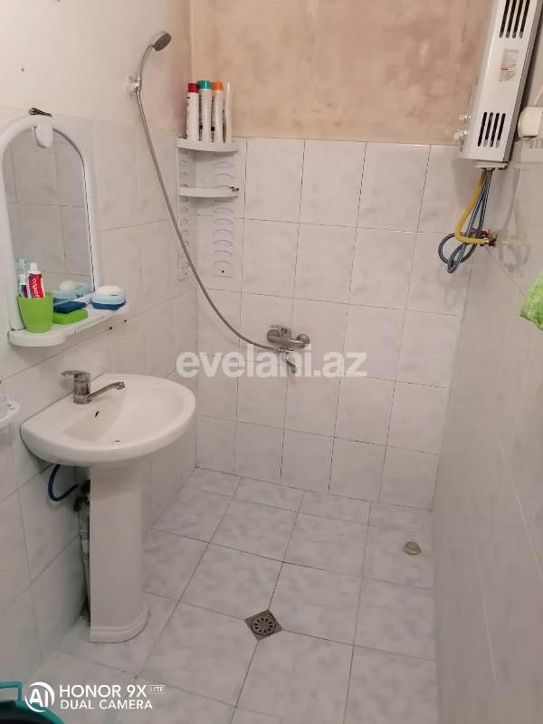 Satılır, köhnə tikili, 3 otaqlı, 75 m², İnşaatçılar m.