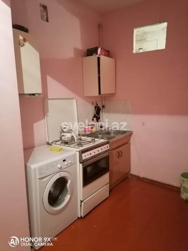 Satılır, köhnə tikili, 3 otaqlı, 75 m², İnşaatçılar m.