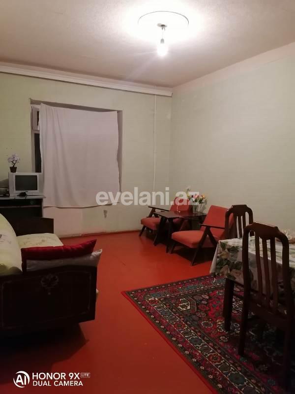 Satılır, köhnə tikili, 3 otaqlı, 75 m², İnşaatçılar m.