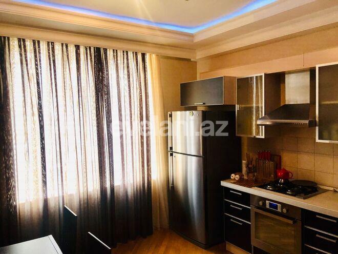 Satılır, yeni tikili, 3 otaqlı, 280 m², Elmlər Akademiyası m.