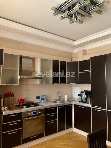 Satılır, yeni tikili, 3 otaqlı, 280 m², Elmlər Akademiyası m.